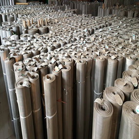 022Cr19Ni10不銹鋼絲網(wǎng)